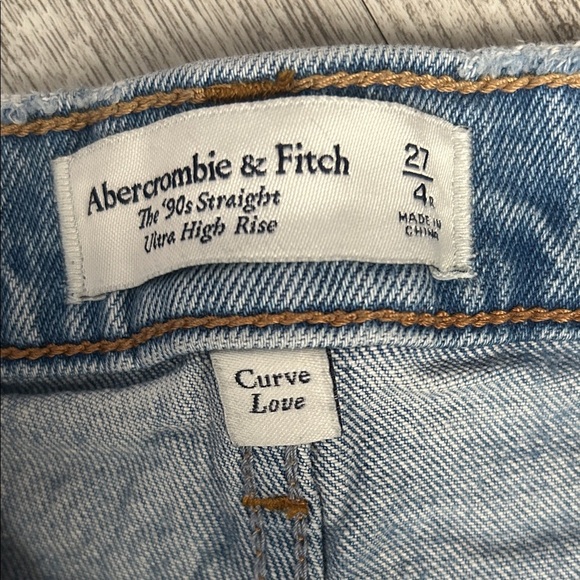 Abercrombie & Fitch Jean shorts - Picture 2 of 5